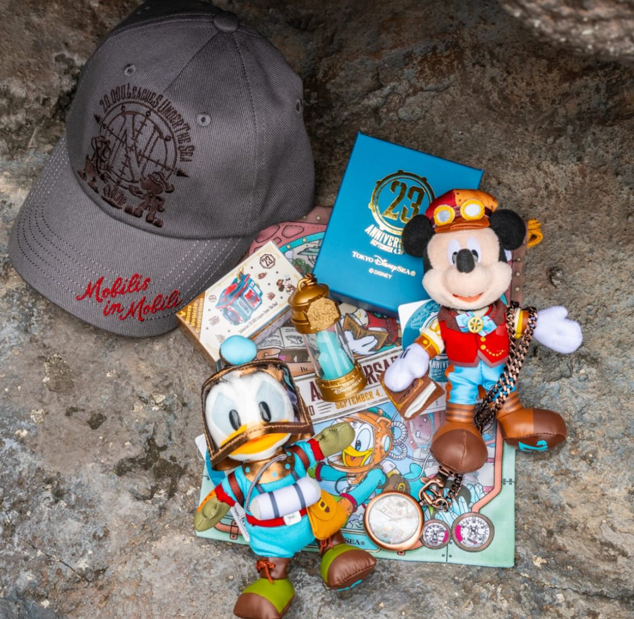 現貨 Disney Sea 23rd Anniversary - 海底 Mickey/ Donald 公仔掛飾