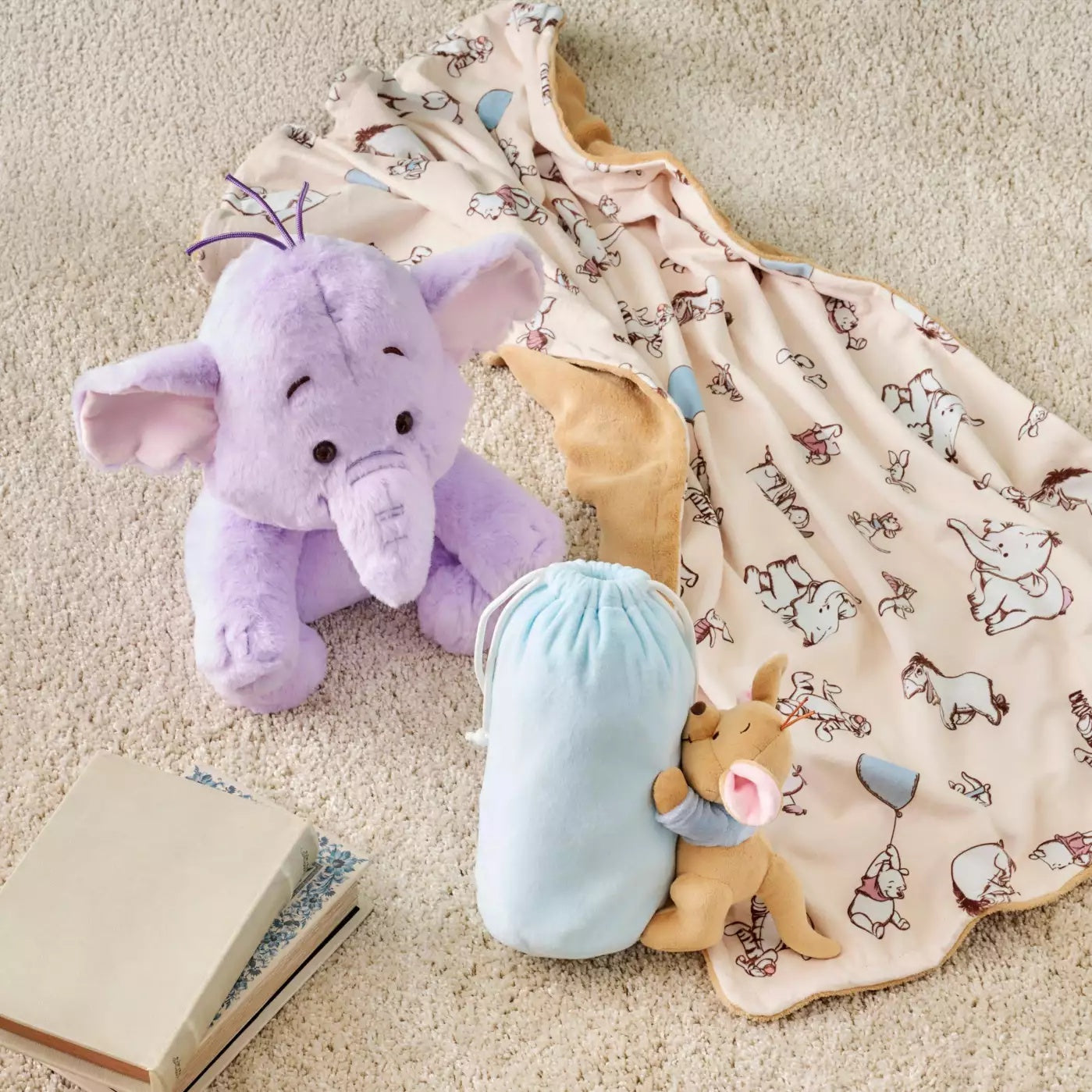 公仔連毛氈 - Pooh Travel