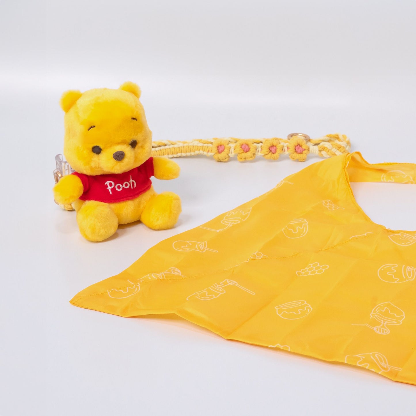 現貨 台灣 InfoThink Disney系列 Lucifer/ Pooh/ Chip 絨毛公仔手機背夾掛繩+手機配件袋(內附環保袋)