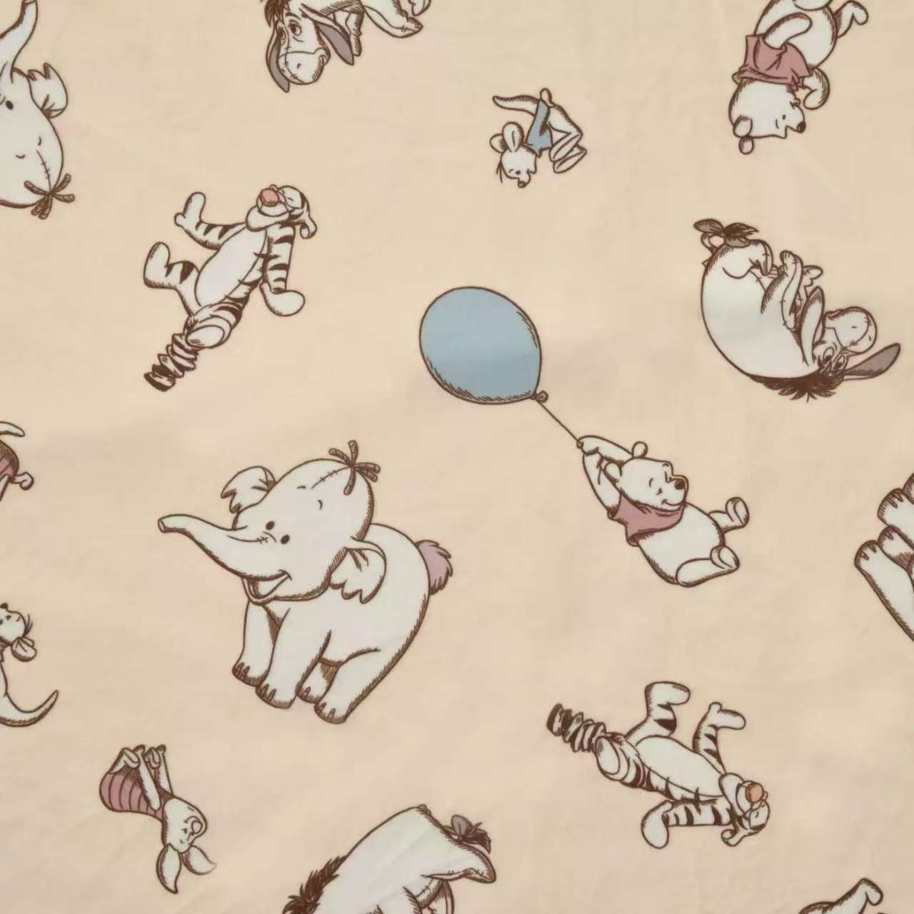 公仔連毛氈 - Pooh Travel