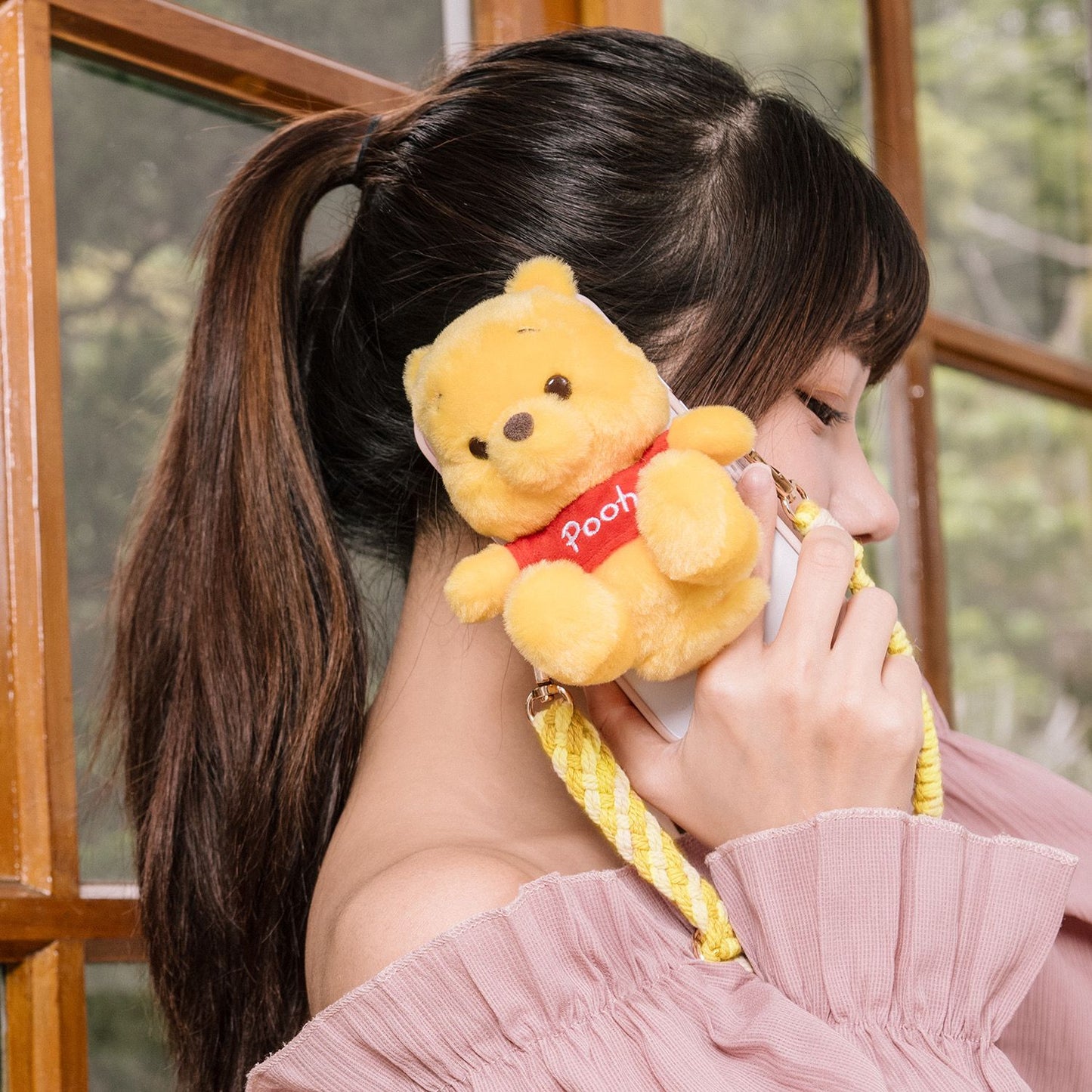 現貨 台灣 InfoThink Disney系列 Lucifer/ Pooh/ Chip 絨毛公仔手機背夾掛繩+手機配件袋(內附環保袋)