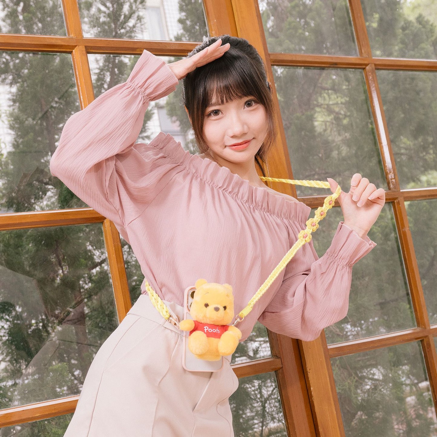 現貨 台灣 InfoThink Disney系列 Lucifer/ Pooh/ Chip 絨毛公仔手機背夾掛繩+手機配件袋(內附環保袋)