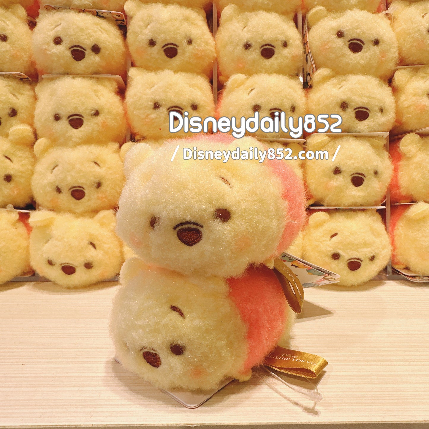 東京限定 毛茸茸 害羞 Pooh Tsum Tsum
