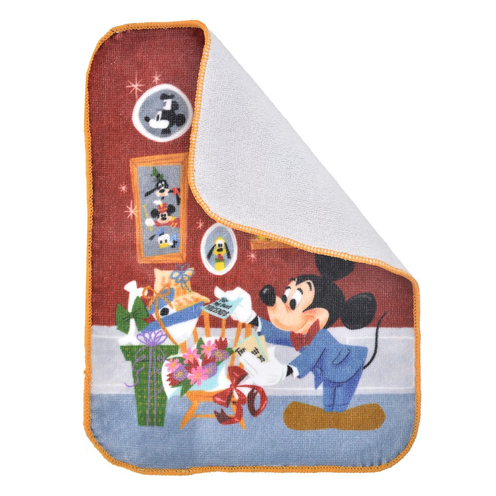 Mickey and Friends / Pooh & Friends 手巾仔 Disney store 30th ANNIVERSARY COLLECTION