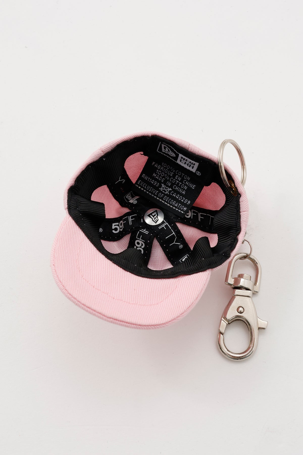 24/10 Chiikawa 迷你鑰匙圈 NEW ERA® CAP KEY HOLDER ちいかわ PINK