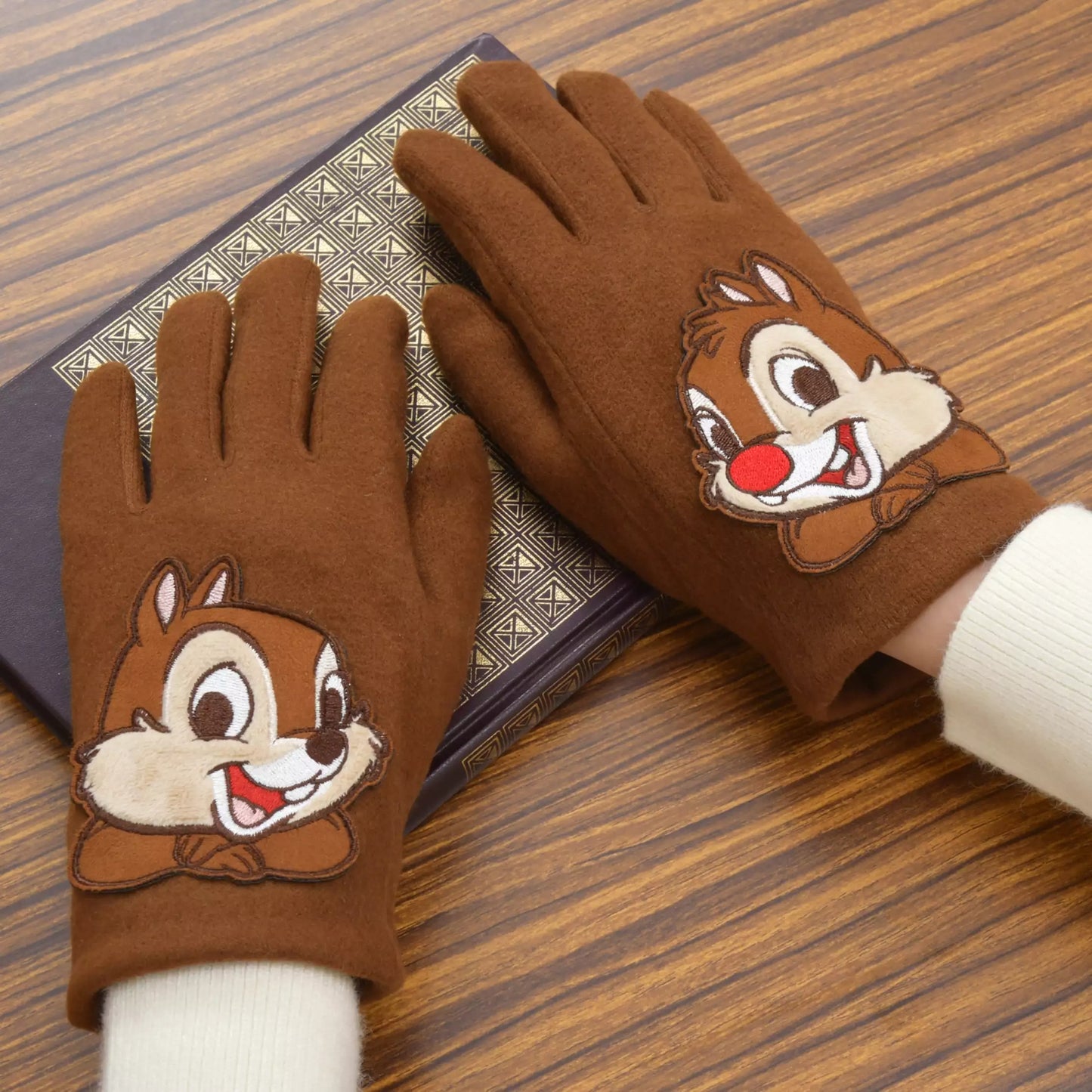 Chip & Dale 手襪 Winter Goods Choose a Gift