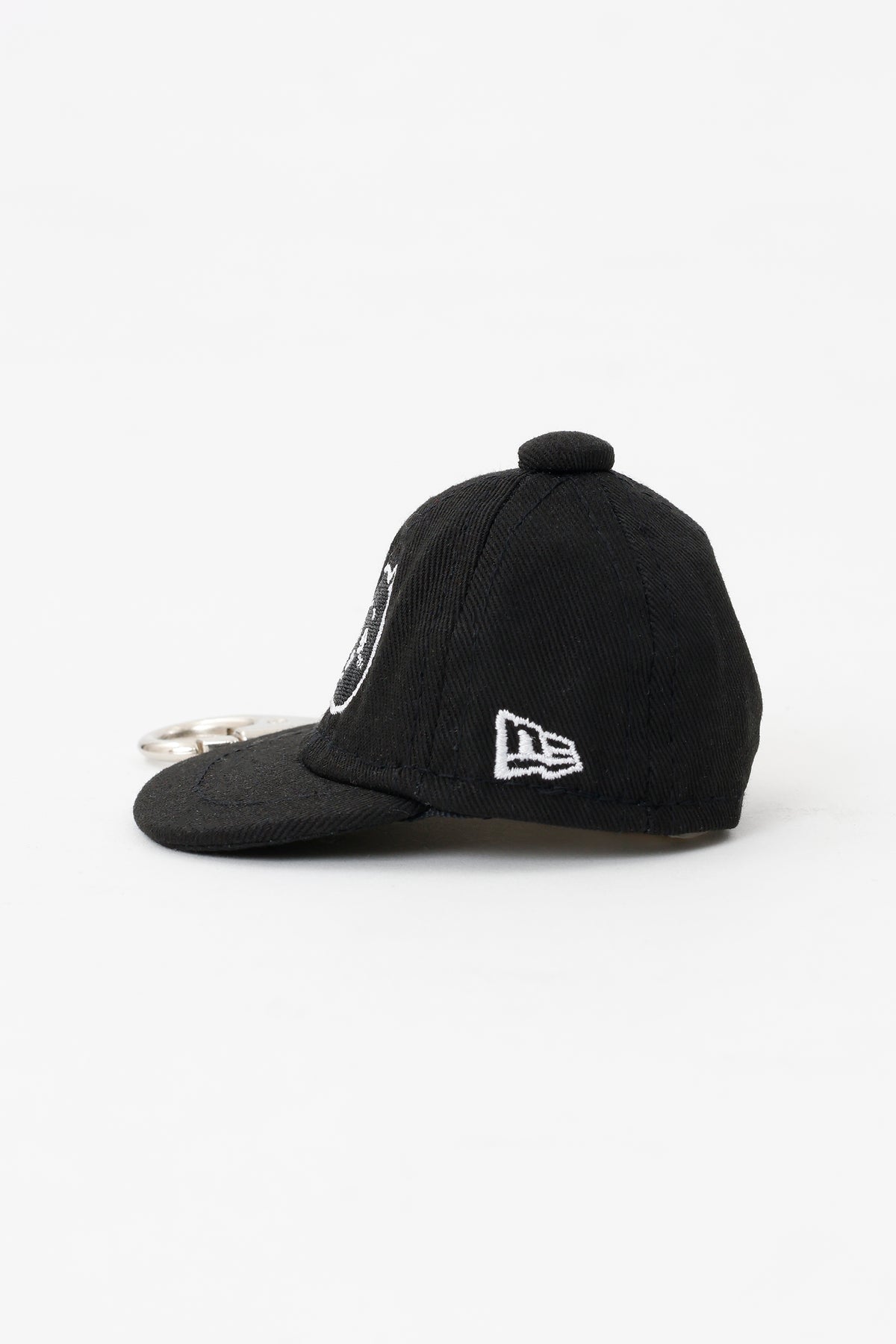 24/10 Chiikawa 迷你鑰匙圈 NEW ERA® CAP KEY HOLDER ちいかわ BLACK