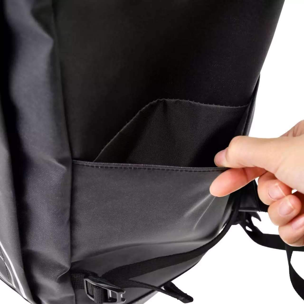 Mickey | COLEMAN(R) BACKPACK 35L