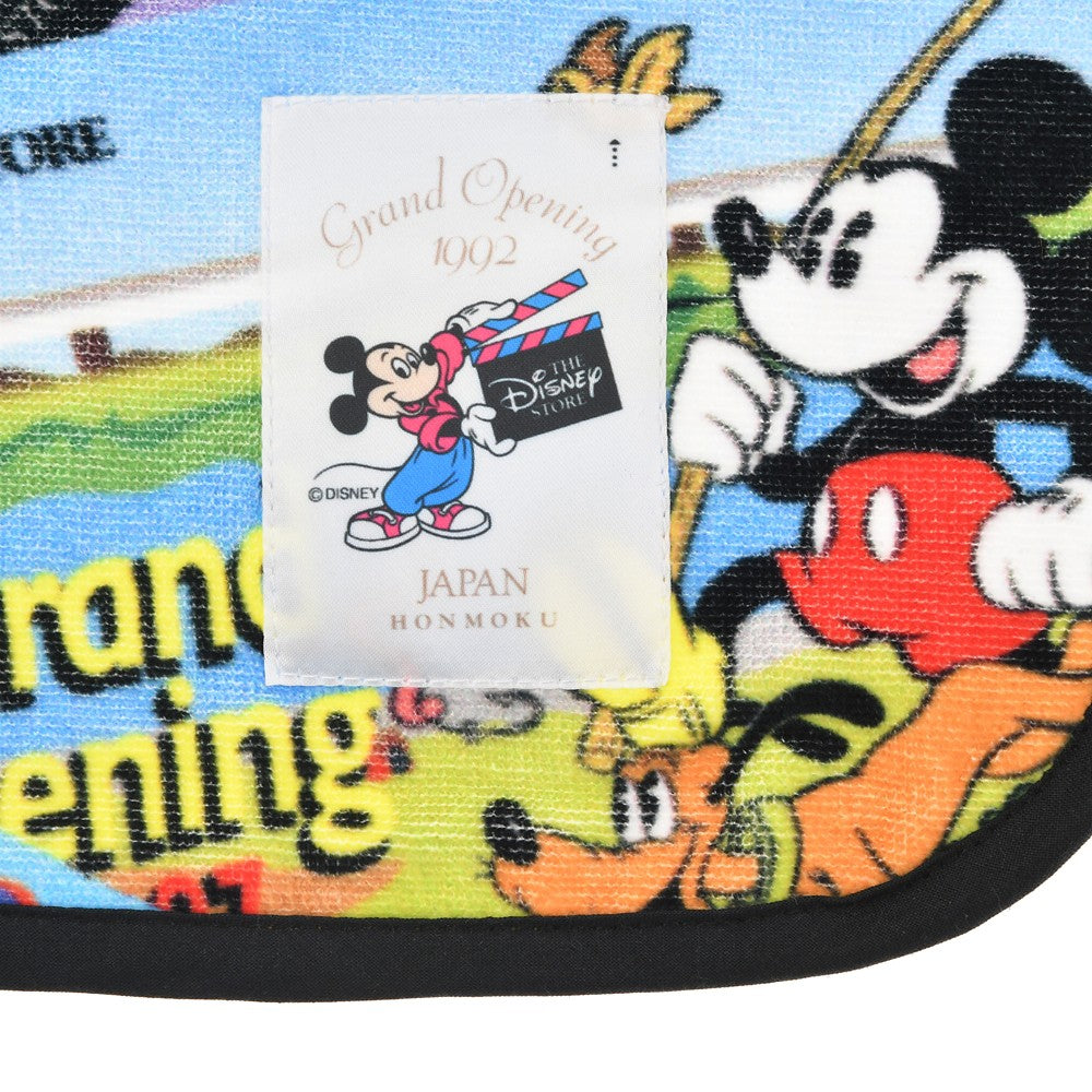 Mickey & Friends Disney Store Japan 30th Anniversary Historical Card 浴巾